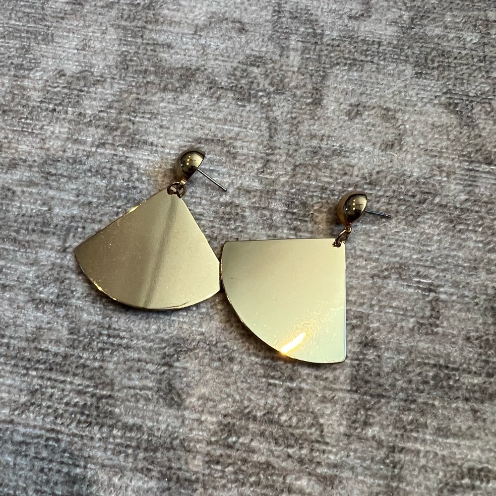 💥3 for $15💥 gold dangle earrings